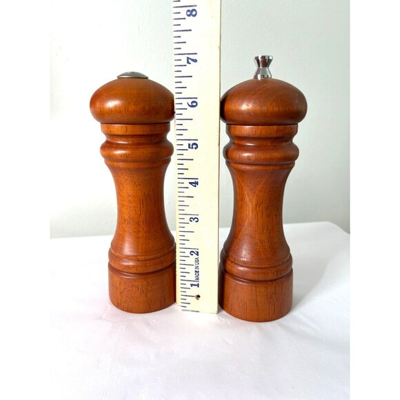 Vintage Mr. Dudley Wooden Salt Shaker And Pepper Grinder 7” Set - Picture 2 of 6